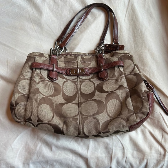 Coach Chelsea Jayden Signature Carryall Bag 17806-EUC - Picture 1 of 9